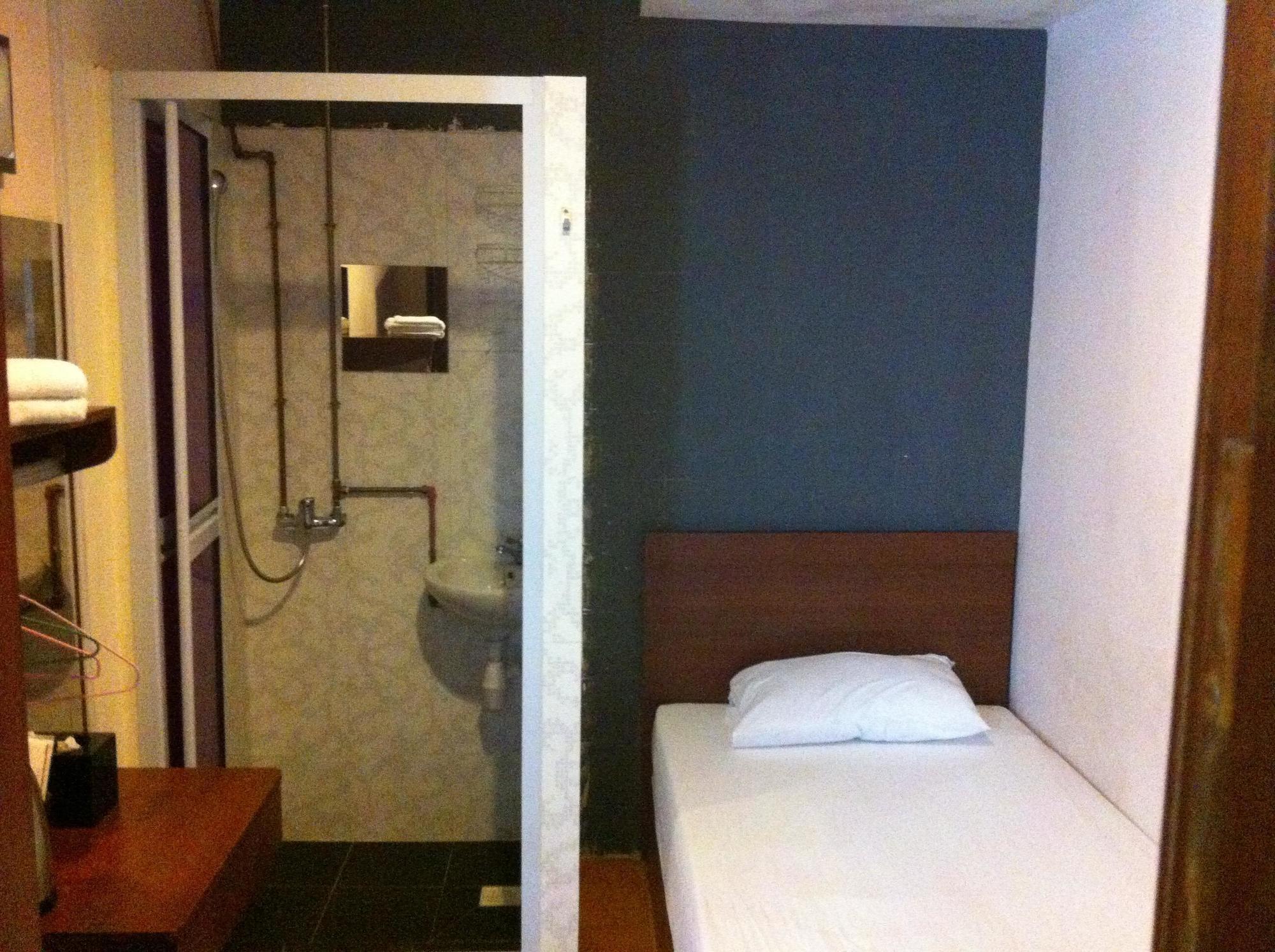 Cube Boutique Capsule Hotel At Chinatown Singapore Exterior photo