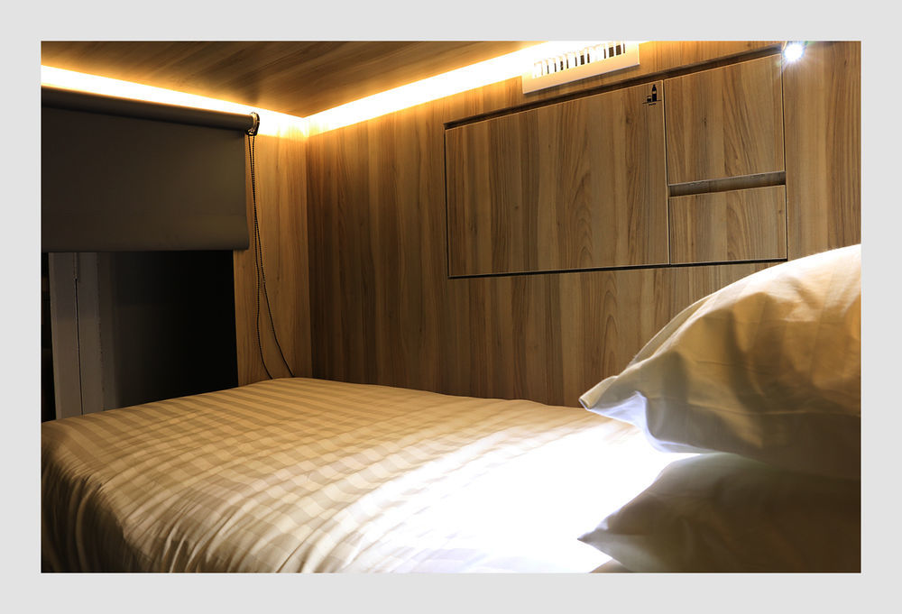 Cube Boutique Capsule Hotel At Chinatown Singapore Exterior photo